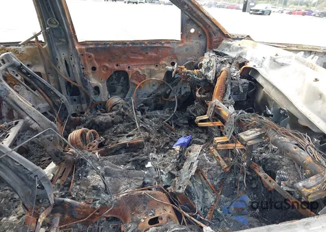 2016 GMC Yukon Xl Sle z USA, uszkodzony, nr VIN 1GKS1FKC2GR262306